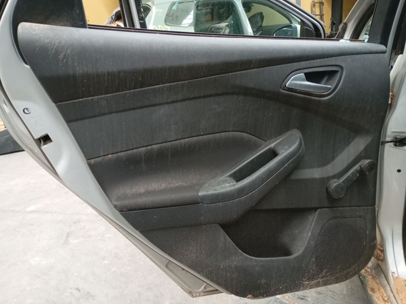 Recambio de guarnecido puerta trasera izquierda para ford focus iii turnier 1.6 ti referencia OEM IAM   