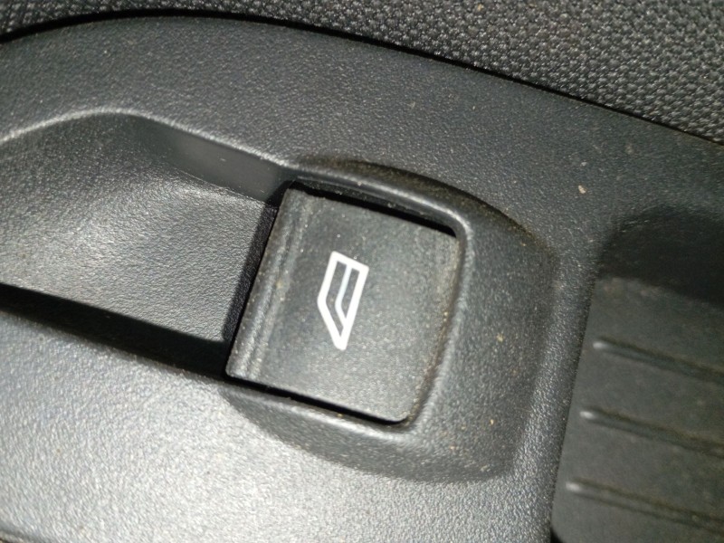Recambio de mando elevalunas delantero derecho para ford focus iii turnier 1.6 ti referencia OEM IAM   