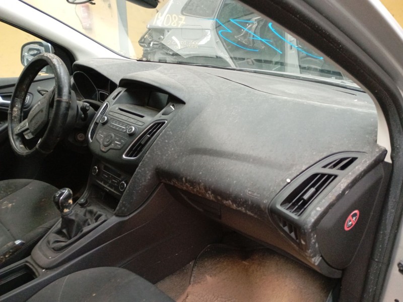 Recambio de salpicadero para ford focus iii turnier 1.6 ti referencia OEM IAM   
