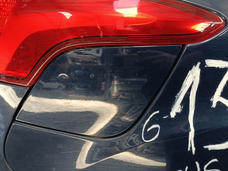 Recambio de tapa exterior combustible para ford focus iii 1.0 ecoboost referencia OEM IAM   