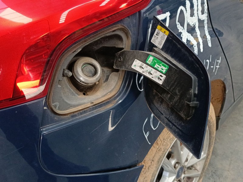 Recambio de tapa exterior combustible para ford focus iii 1.0 ecoboost referencia OEM IAM   