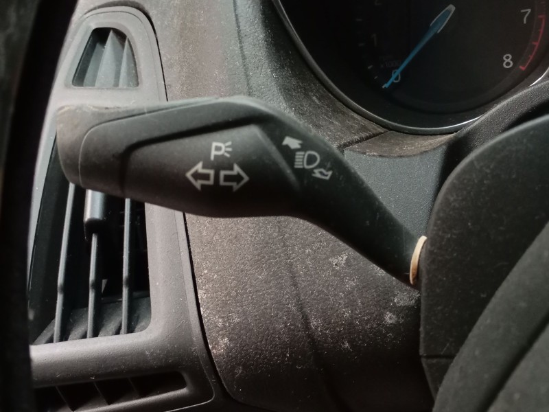Recambio de mando intermitentes para ford focus iii turnier 1.6 ti referencia OEM IAM   
