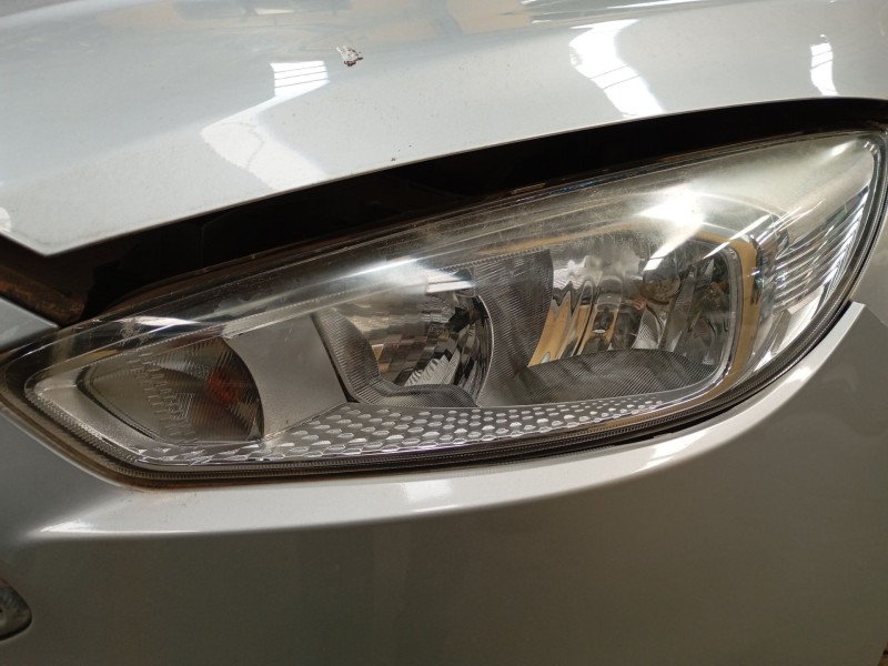 Recambio de faro izquierdo para ford focus iii turnier 1.6 ti referencia OEM IAM   