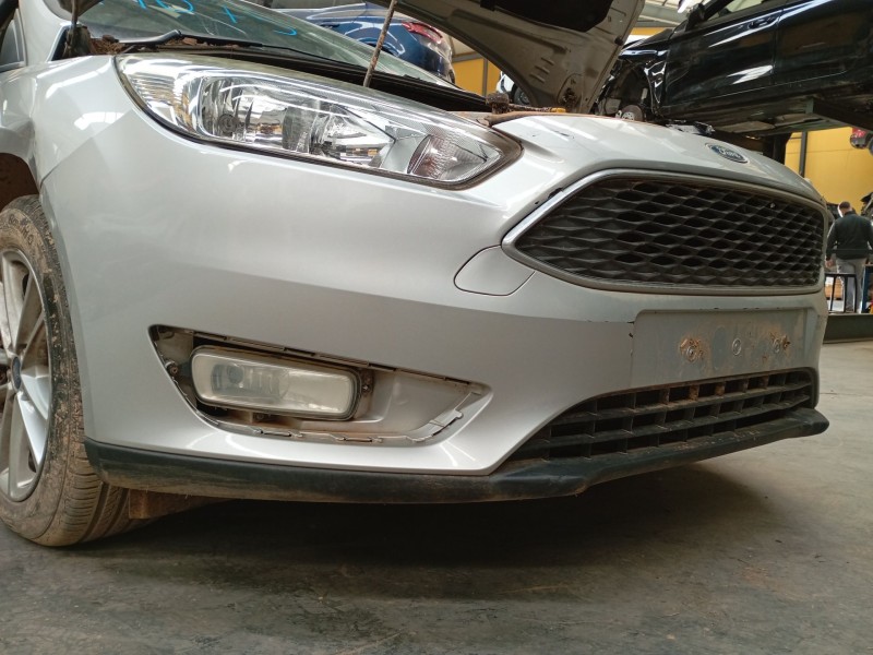 Recambio de paragolpes delantero para ford focus iii turnier 1.6 ti referencia OEM IAM   
