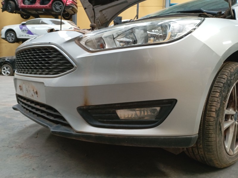 Recambio de paragolpes delantero para ford focus iii turnier 1.6 ti referencia OEM IAM   
