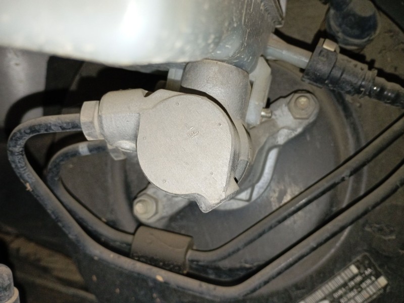 Recambio de bomba freno para ford focus iii turnier 1.6 ti referencia OEM IAM   