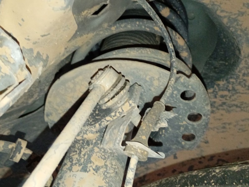 Recambio de amortiguador delantero derecho para ford focus iii turnier 1.6 ti referencia OEM IAM   