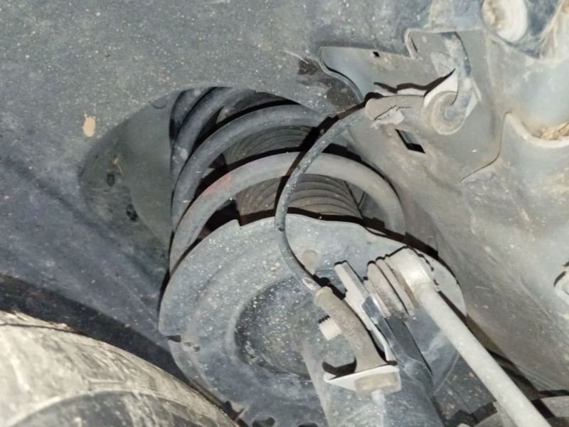 Recambio de amortiguador delantero izquierdo para ford focus iii turnier 1.6 ti referencia OEM IAM   