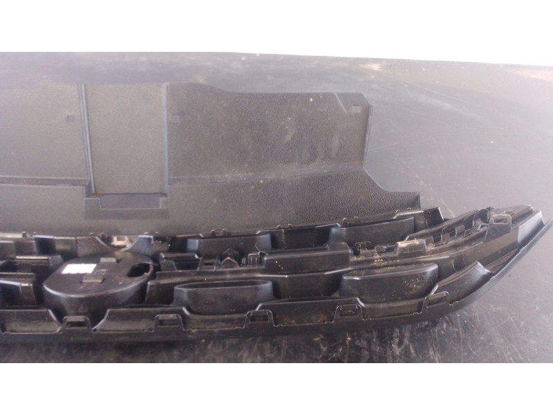 Recambio de rejilla delantera para volkswagen t-roc (a11, d11) 1.5 tsi referencia OEM IAM   