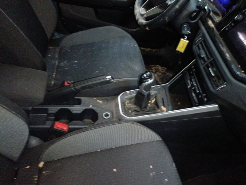 Recambio de consola central para volkswagen taigo (cs1) 1.0 tsi referencia OEM IAM   