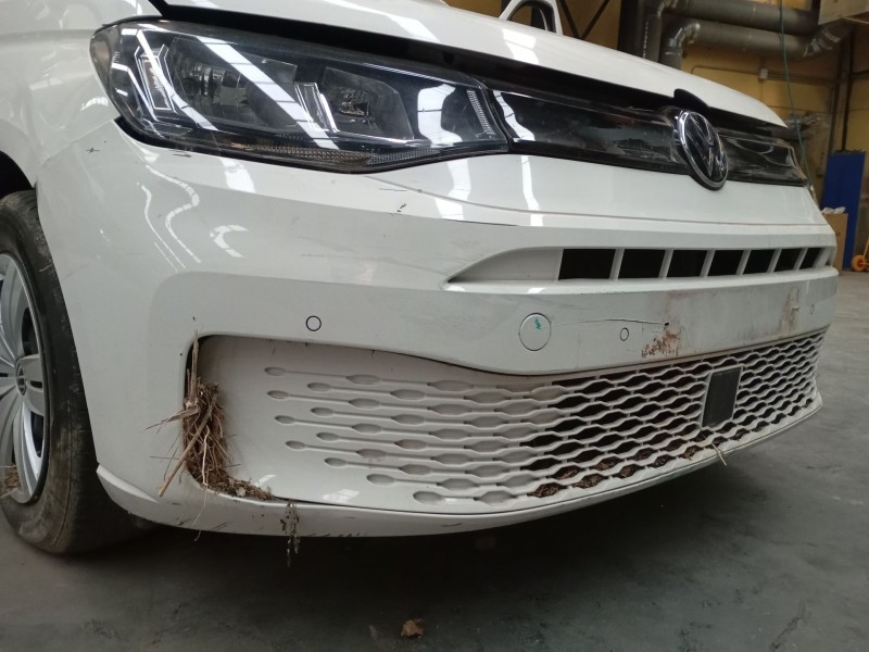 Recambio de paragolpes delantero para volkswagen caddy v furgoneta/monovolumen (sba, sbh) 2.0 tdi bmt referencia OEM IAM   