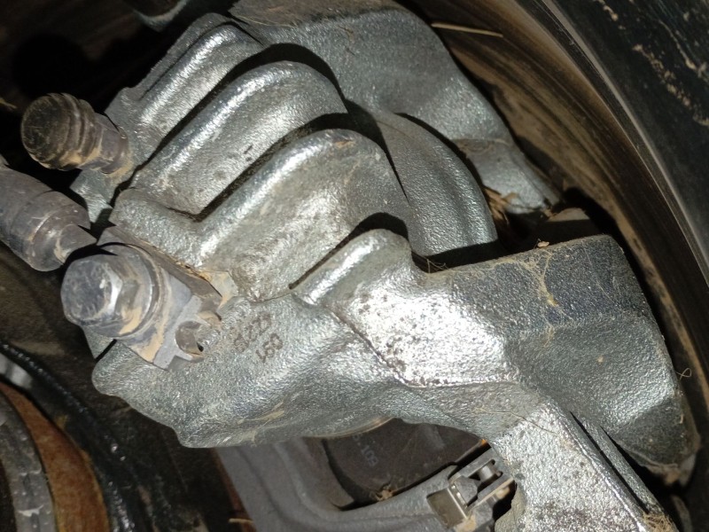 Recambio de pinza freno delantera izquierda para volkswagen caddy v furgoneta/monovolumen (sba, sbh) 2.0 tdi bmt referencia OEM 