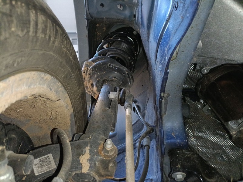 Recambio de amortiguador delantero derecho para volkswagen taigo (cs1) 1.0 tsi referencia OEM IAM   