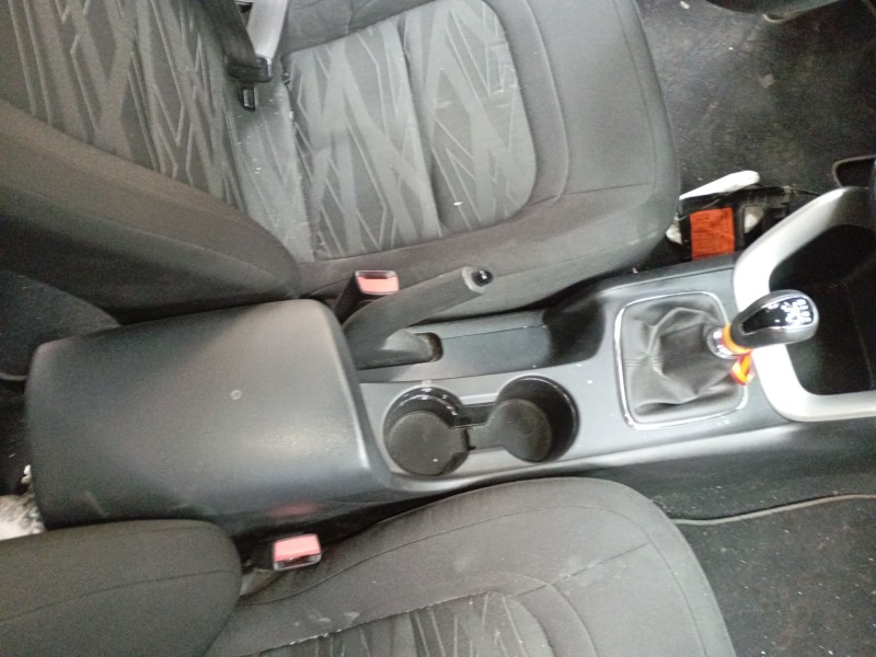 Recambio de consola central para kia cee´d (jd) 1.4 crdi 90 referencia OEM IAM   