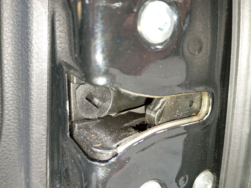 Recambio de cerradura puerta delantera derecha para kia cee´d (jd) 1.4 crdi 90 referencia OEM IAM   