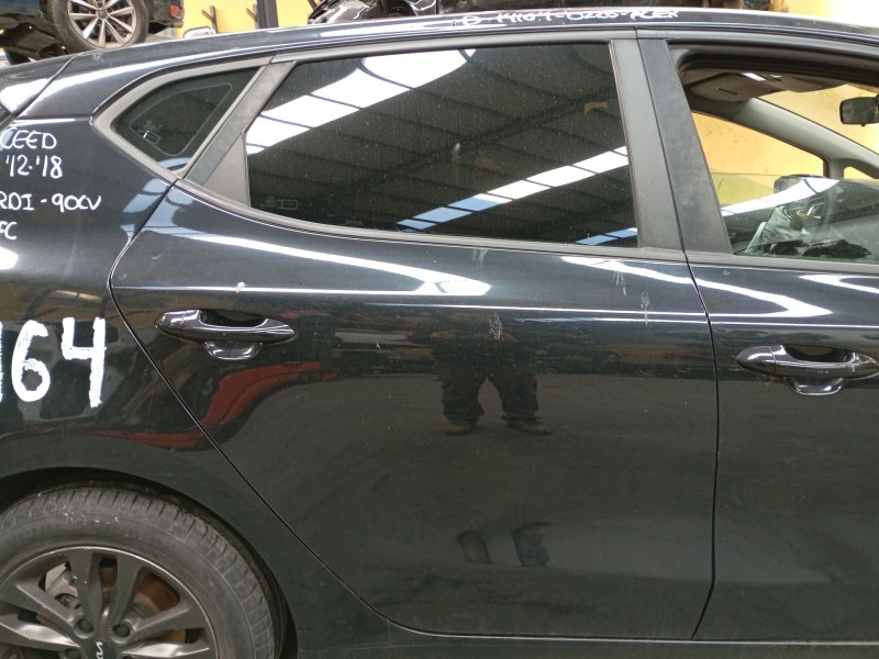 Recambio de puerta trasera derecha para kia cee´d (jd) 1.4 crdi 90 referencia OEM IAM   