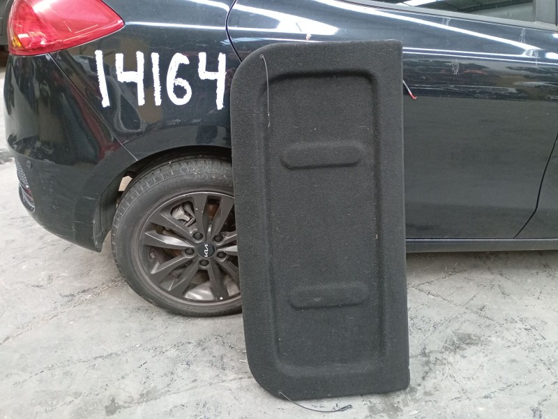 Recambio de bandeja trasera para kia cee´d (jd) 1.4 crdi 90 referencia OEM IAM   