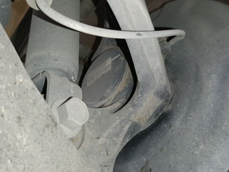 Recambio de mangueta trasera izquierda para kia cee´d (jd) 1.4 crdi 90 referencia OEM IAM   