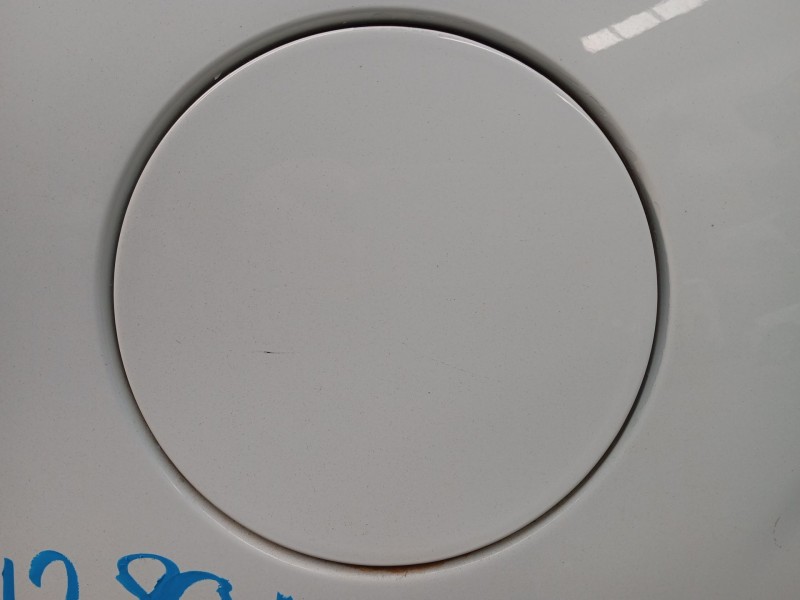 Recambio de tapa exterior combustible para kia cee´d (jd) 1.6 crdi 128 referencia OEM IAM   