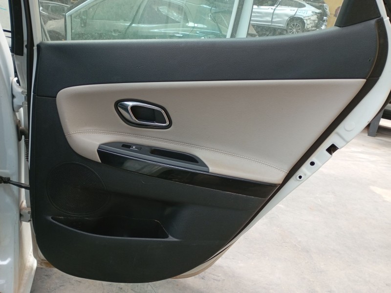 Recambio de guarnecido puerta trasera derecha para kia cee´d (jd) 1.6 crdi 128 referencia OEM IAM   