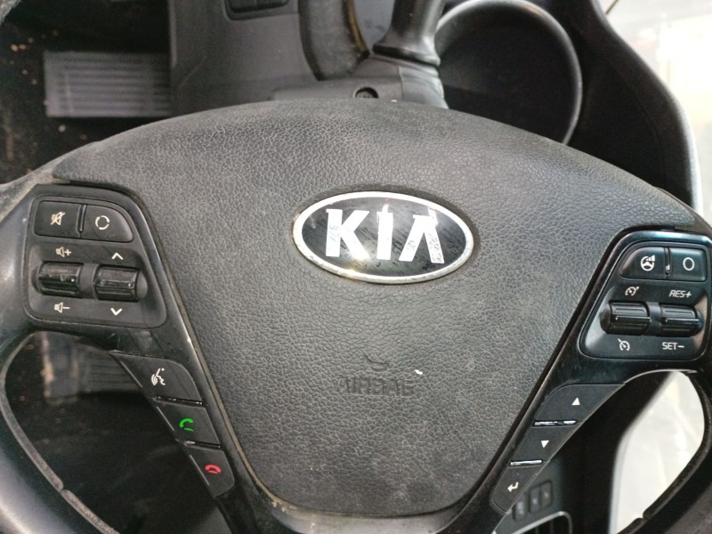 Recambio de airbag delantero izquierdo para kia cee´d (jd) 1.6 crdi 128 referencia OEM IAM   