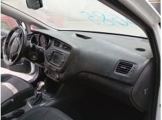 Recambio de salpicadero para kia cee´d (jd) 1.6 crdi 128 referencia OEM IAM   