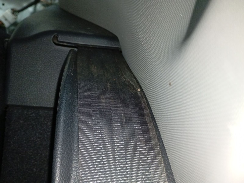 Recambio de cinturon seguridad trasero izquierdo para kia cee´d (jd) 1.6 crdi 128 referencia OEM IAM   