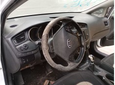 Recambio de salpicadero para kia cee´d (jd) 1.6 crdi 128 referencia OEM IAM    2