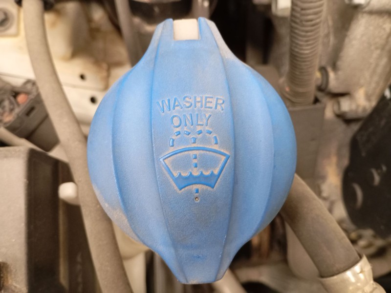 Recambio de deposito limpia para kia cee´d (jd) 1.6 crdi 128 referencia OEM IAM   