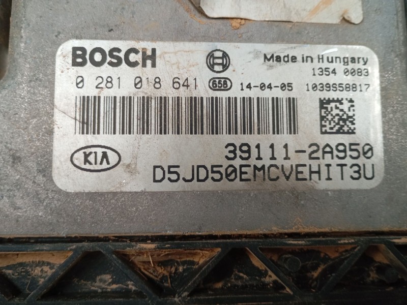 Recambio de centralita motor uce para kia cee´d (jd) 1.6 crdi 128 referencia OEM IAM 391112A950 0281018641 