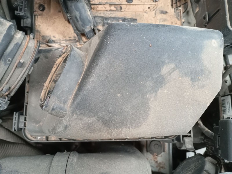 Recambio de filtro aire para kia cee´d (jd) 1.6 crdi 128 referencia OEM IAM   