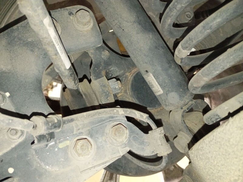 Recambio de mangueta trasera derecha para kia cee´d (jd) 1.6 crdi 128 referencia OEM IAM   