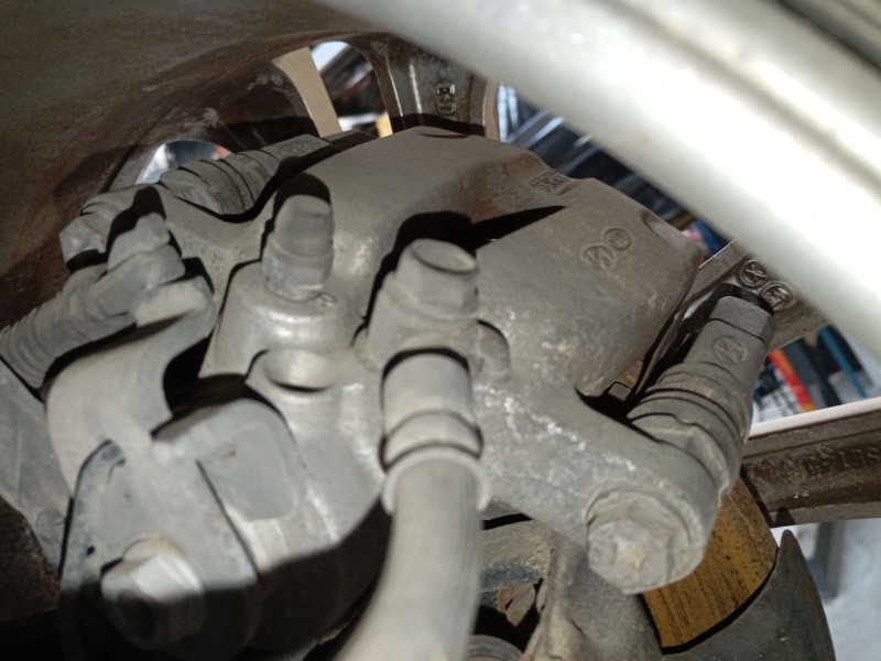 Recambio de pinza freno trasera derecha para kia cee´d (jd) 1.6 crdi 128 referencia OEM IAM   