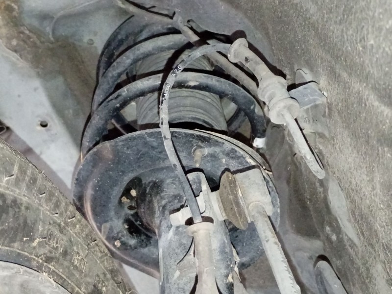 Recambio de amortiguador delantero izquierdo para kia cee´d (jd) 1.6 crdi 128 referencia OEM IAM   