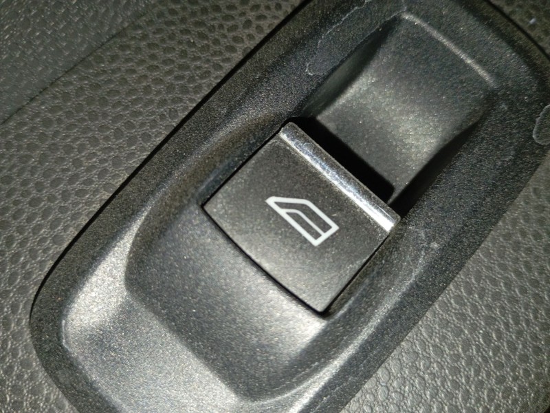 Recambio de mando elevalunas trasero izquierdo para ford ecosport 1.5 ti referencia OEM IAM   