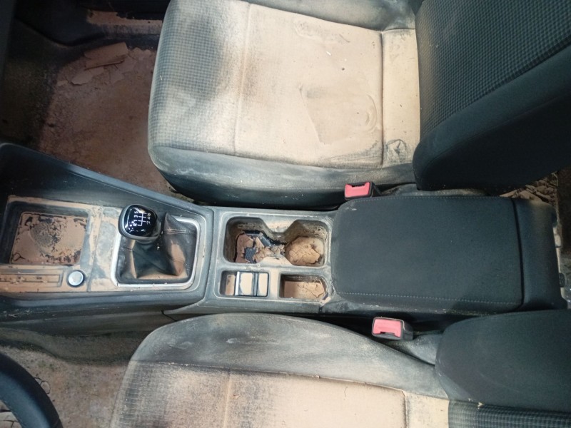 Recambio de consola central para volkswagen caddy v furgoneta/monovolumen (sba, sbh) 2.0 tdi bmt referencia OEM IAM   