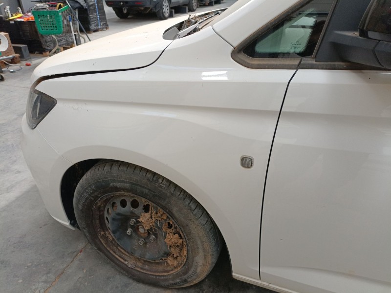 Recambio de aleta delantera izquierda para volkswagen caddy v furgoneta/monovolumen (sba, sbh) 2.0 tdi bmt referencia OEM IAM   