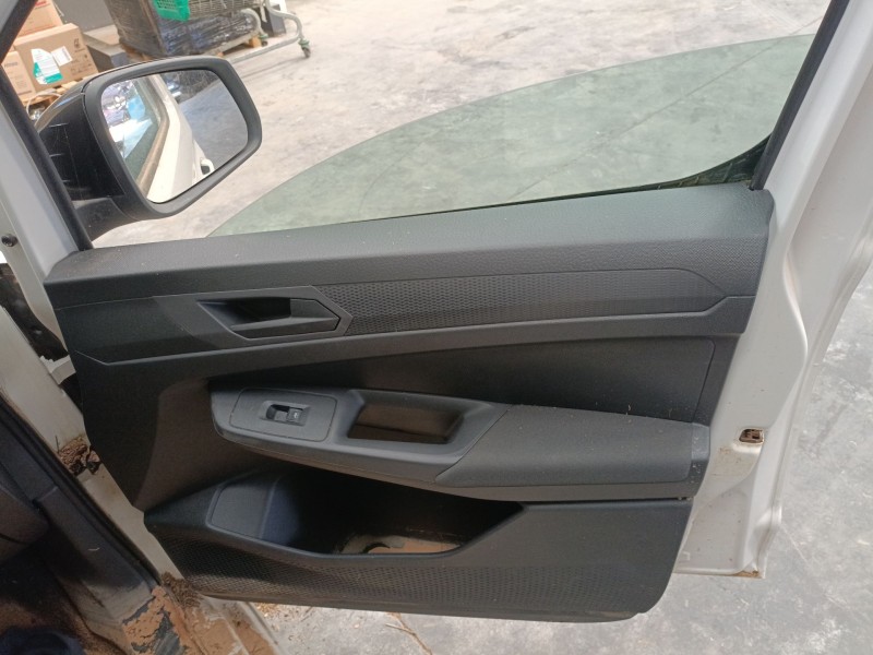 Recambio de guarnecido puerta delantera derecha para volkswagen caddy v furgoneta/monovolumen (sba, sbh) 2.0 tdi bmt referencia 