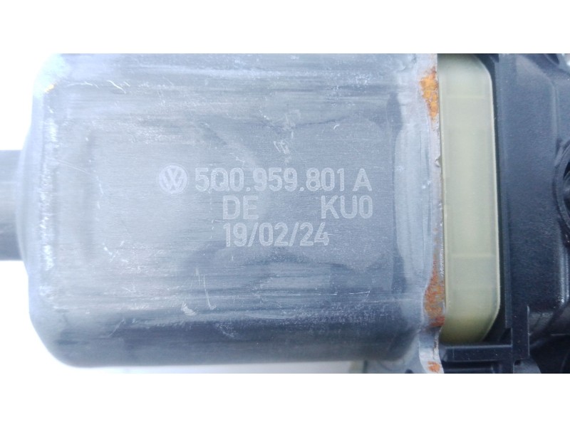 Recambio de elevalunas delantero derecho para volkswagen t-roc (a11, d11) 1.5 tsi referencia OEM IAM   