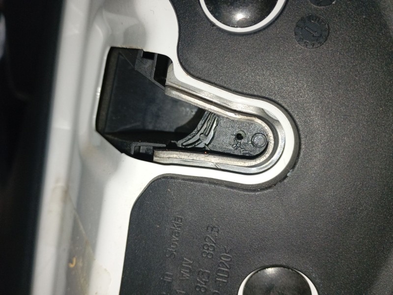 Recambio de cerradura puerta trasera derecha para volkswagen caddy v furgoneta/monovolumen (sba, sbh) 2.0 tdi bmt referencia OEM