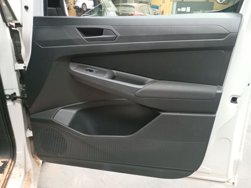 Recambio de guarnecido puerta delantera derecha para volkswagen caddy v furgoneta/monovolumen (sba, sbh) 2.0 tdi bmt referencia 