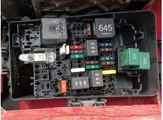 CAJA RELES / FUSIBLES 