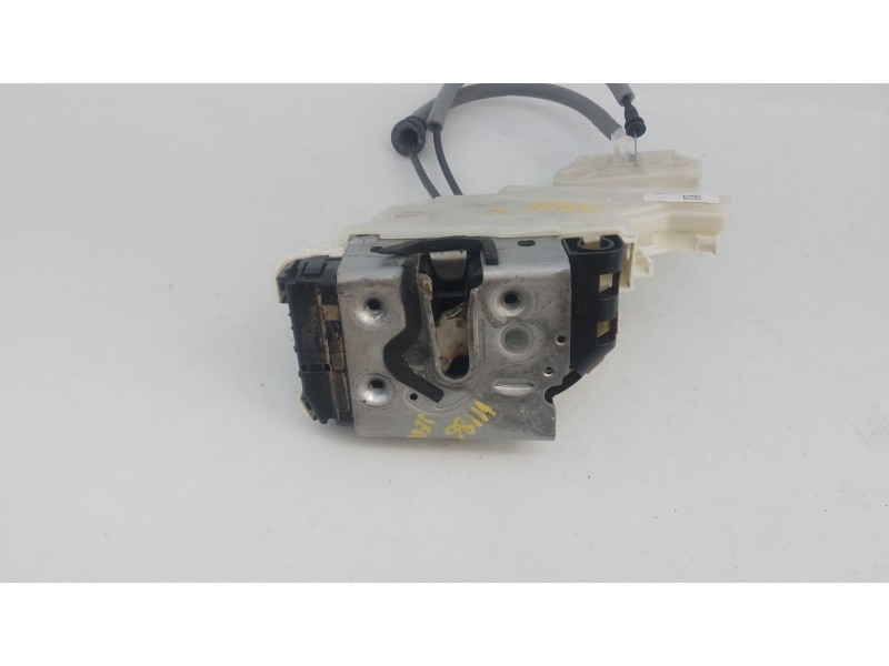 Recambio de cerradura puerta delantera izquierda para jeep renegade sport 4x2 referencia OEM IAM   