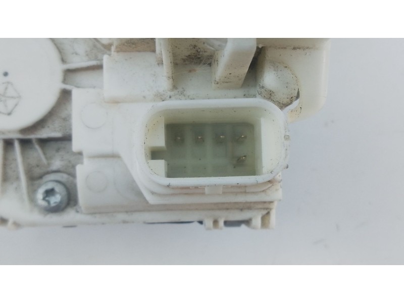 Recambio de cerradura puerta delantera izquierda para jeep renegade sport 4x2 referencia OEM IAM   