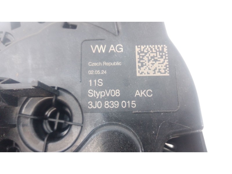 Recambio de cerradura puerta trasera izquierda para volkswagen t-roc (a11, d11) 2.0 tdi scr referencia OEM IAM   