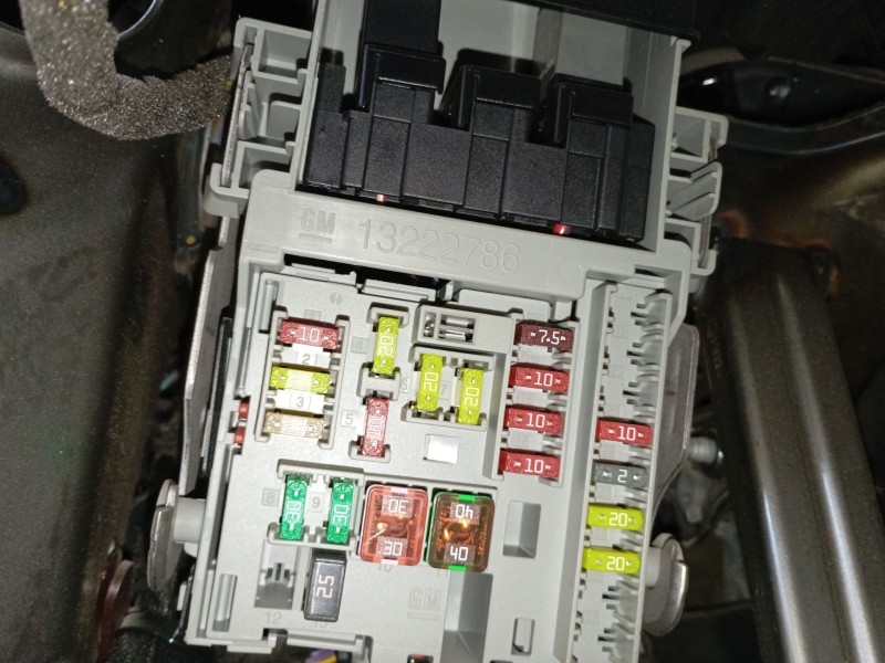 Recambio de caja reles / fusibles para opel insignia a (g09) 2.0 cdti (68) referencia OEM IAM   