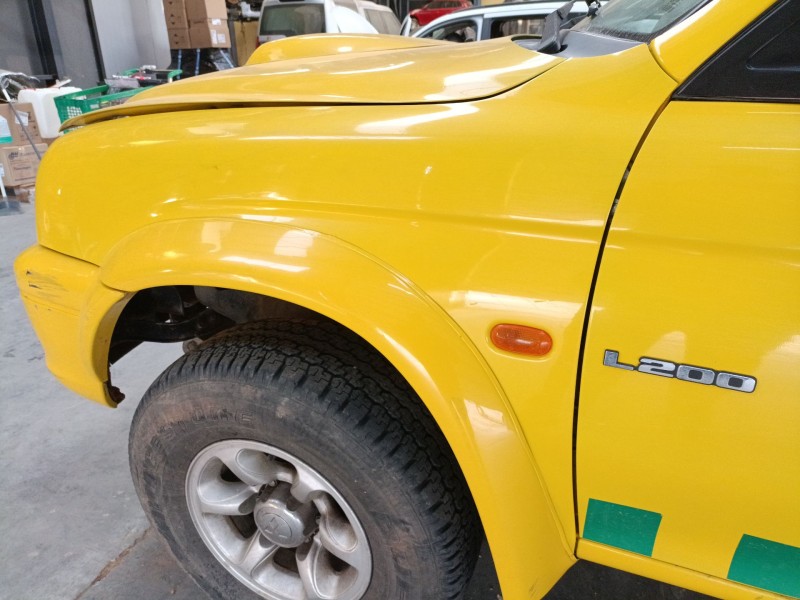 Recambio de aleta delantera izquierda para mitsubishi l200 (k7_t, k6_t, k5_t) 2.5 td 4wd (k74t) referencia OEM IAM   