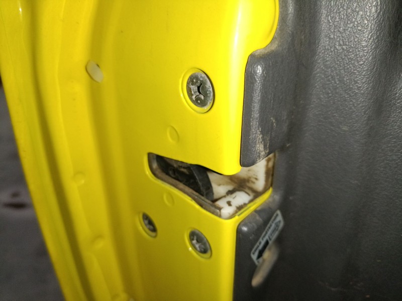 Recambio de cerradura puerta trasera izquierda para mitsubishi l200 (k7_t, k6_t, k5_t) 2.5 td 4wd (k74t) referencia OEM IAM   