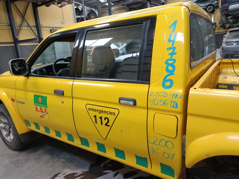 Recambio de puerta trasera izquierda para mitsubishi l200 (k7_t, k6_t, k5_t) 2.5 td 4wd (k74t) referencia OEM IAM   