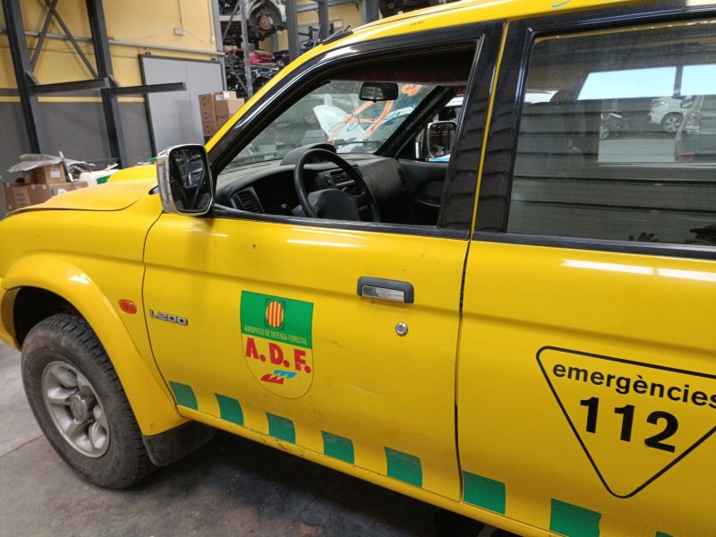 Recambio de puerta delantera izquierda para mitsubishi l200 (k7_t, k6_t, k5_t) 2.5 td 4wd (k74t) referencia OEM IAM   